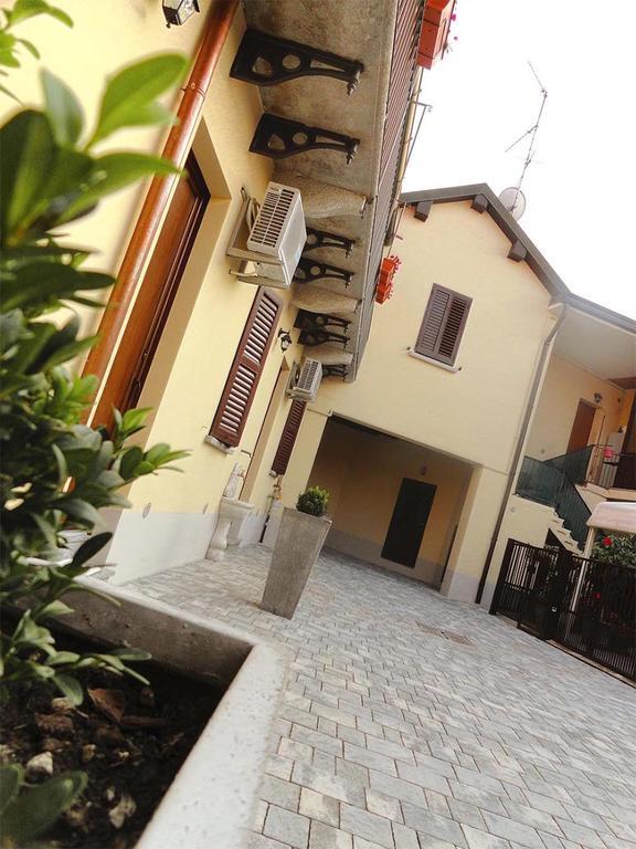 La Casa Di Margit Apartment Nova Milanese Luaran gambar